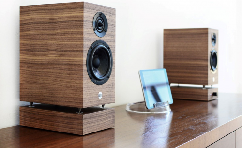 WRS MM6 walnut active, including base