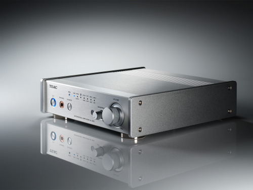 TEAC AI-303 Silver