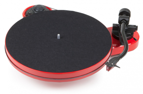 Pro-ject RPM 1 Carbon + 2M Red piano červený