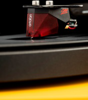 Pro-ject Debut Carbon Evo + 2MRed - Satin Golden Yellow